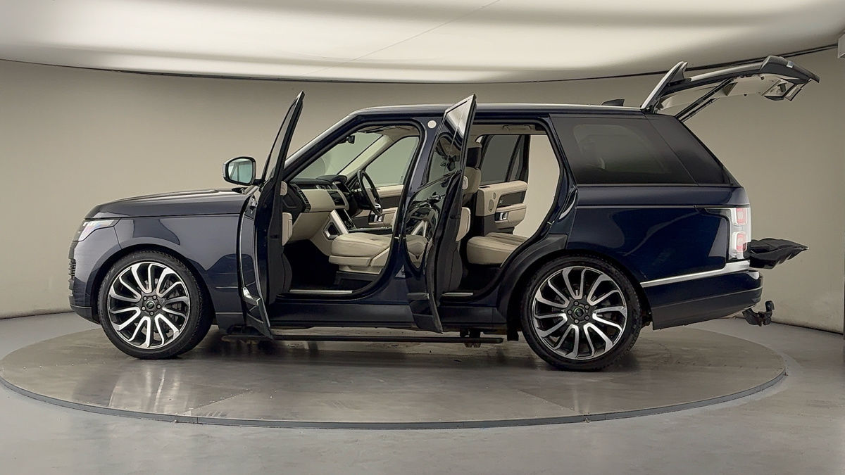 More views of Land Rover Range Rover