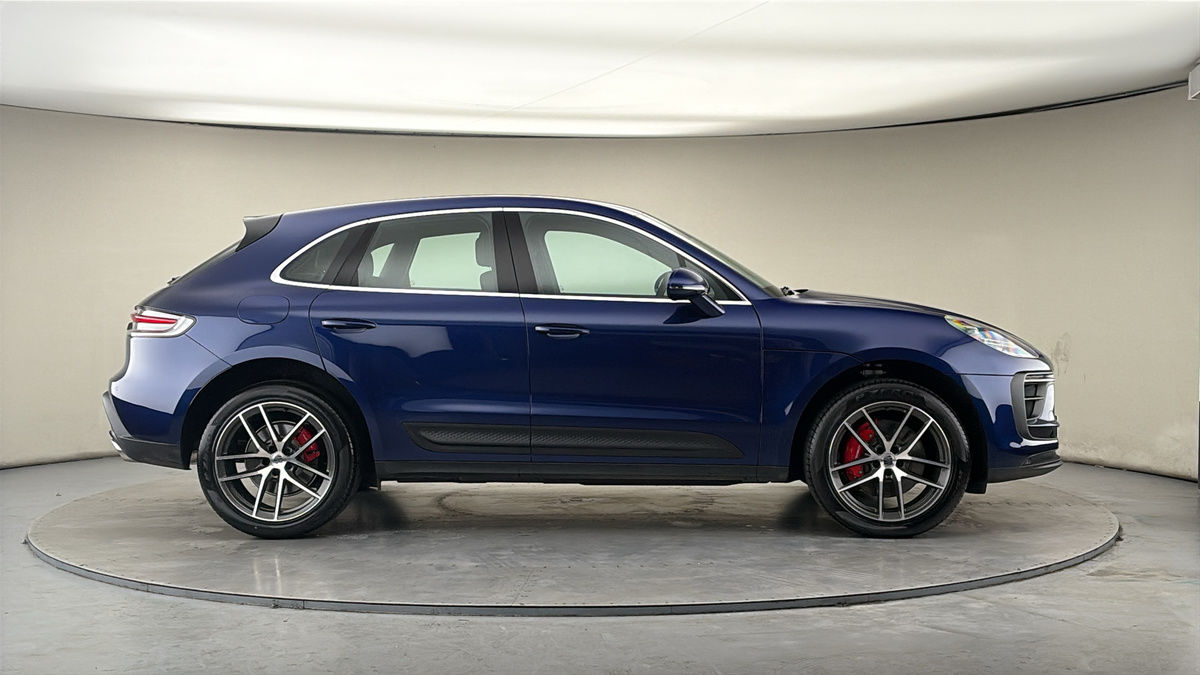 Porsche Macan Image 16