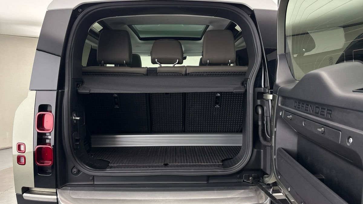 Land Rover Defender 90 Image 11