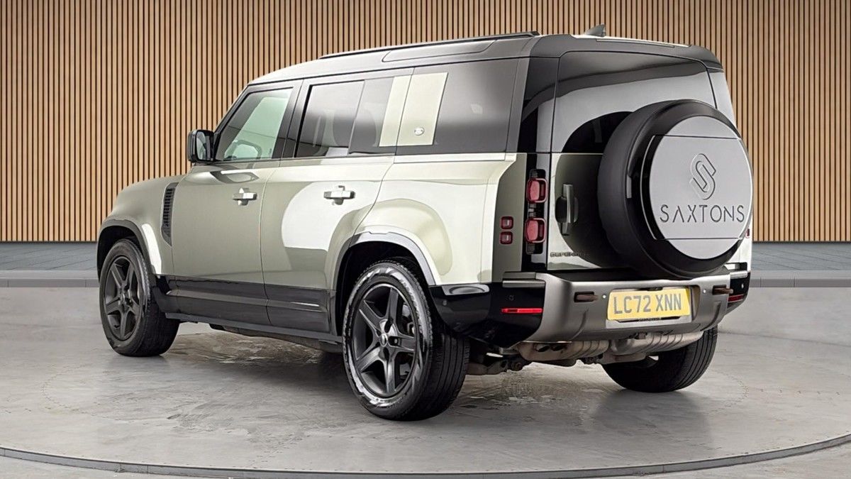 Land Rover Defender 110 Image 2