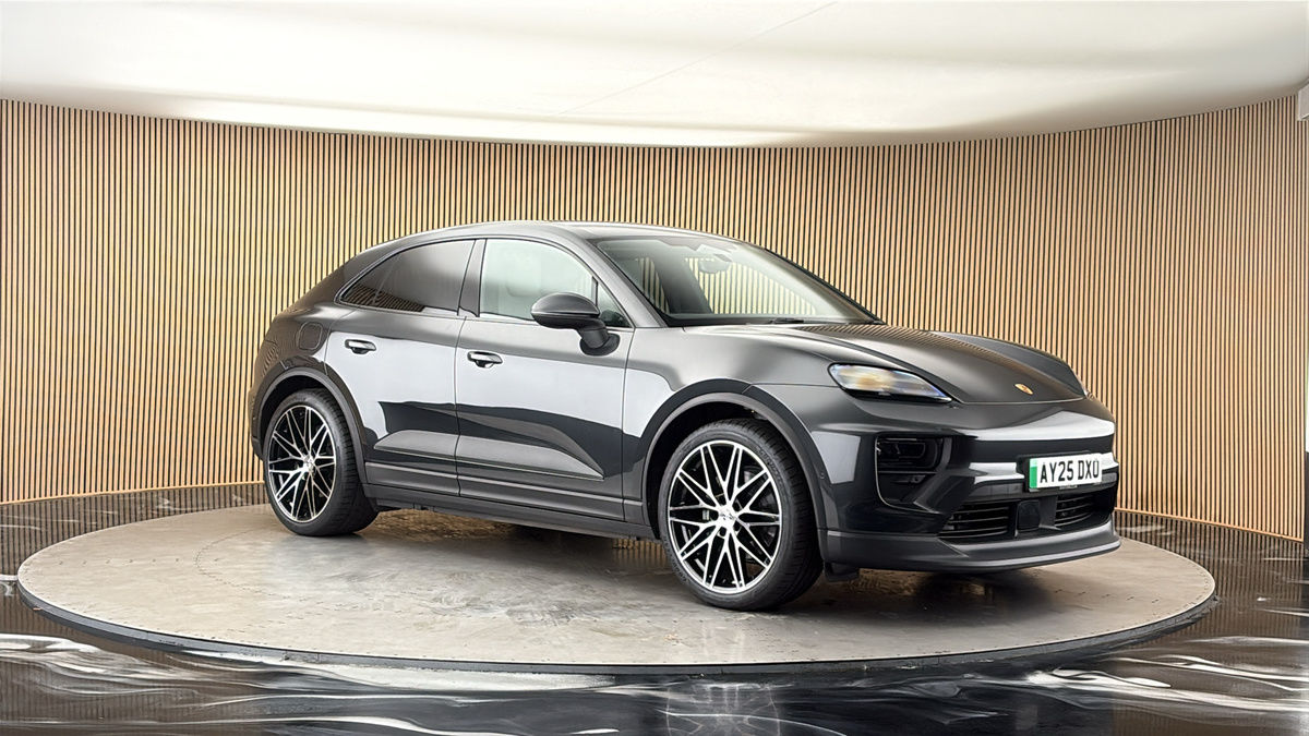 More views of Porsche Macan