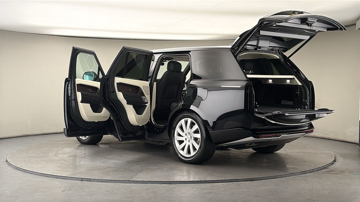 More views of Land Rover Range Rover