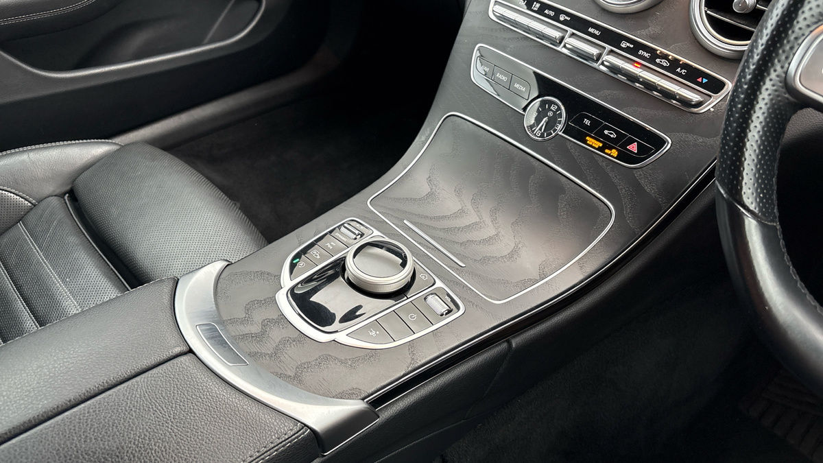 Mercedes-Benz C Class Image 18
