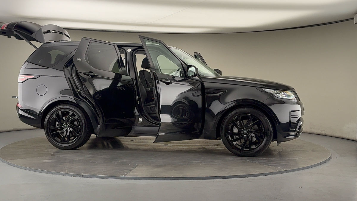 More views of Land Rover Discovery