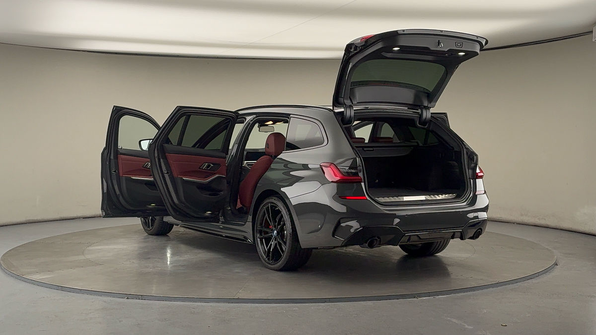 BMW 3 Series Image 23