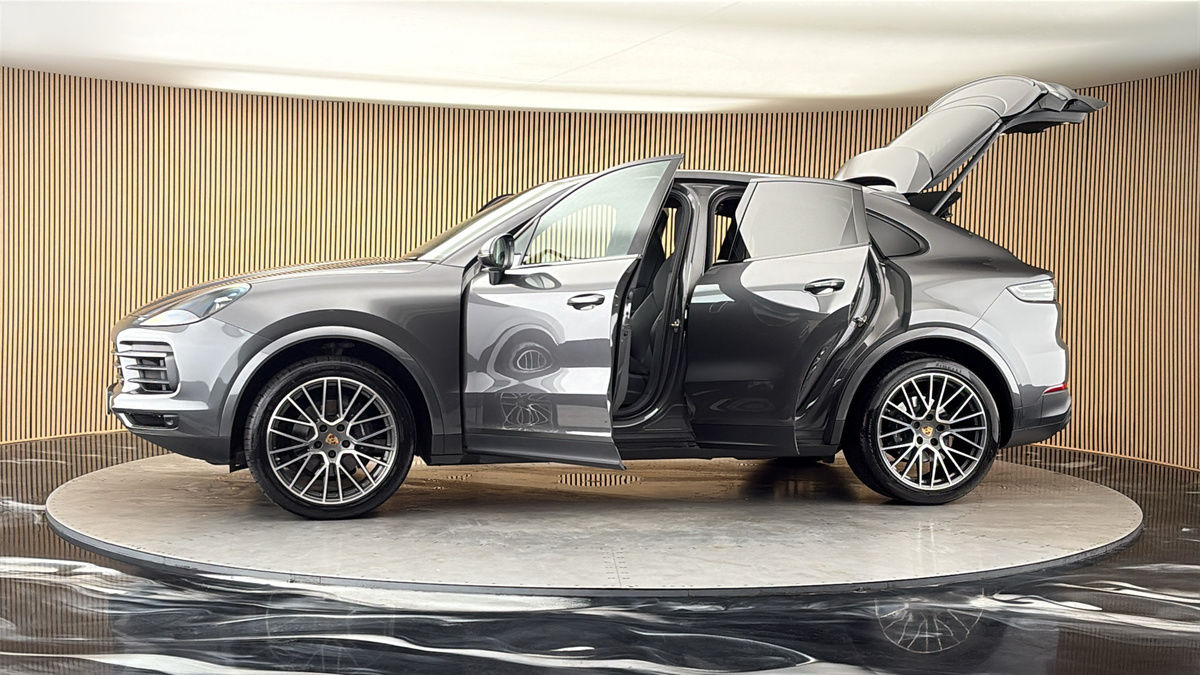 More views of Porsche Cayenne