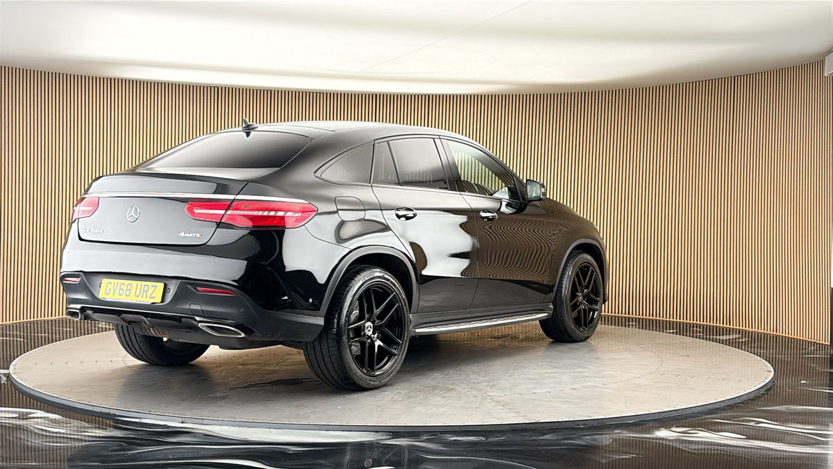 More views of Mercedes-Benz GLE