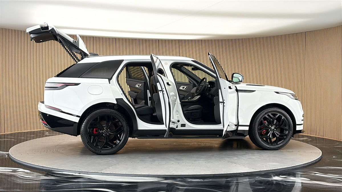 More views of Land Rover Range Rover Velar