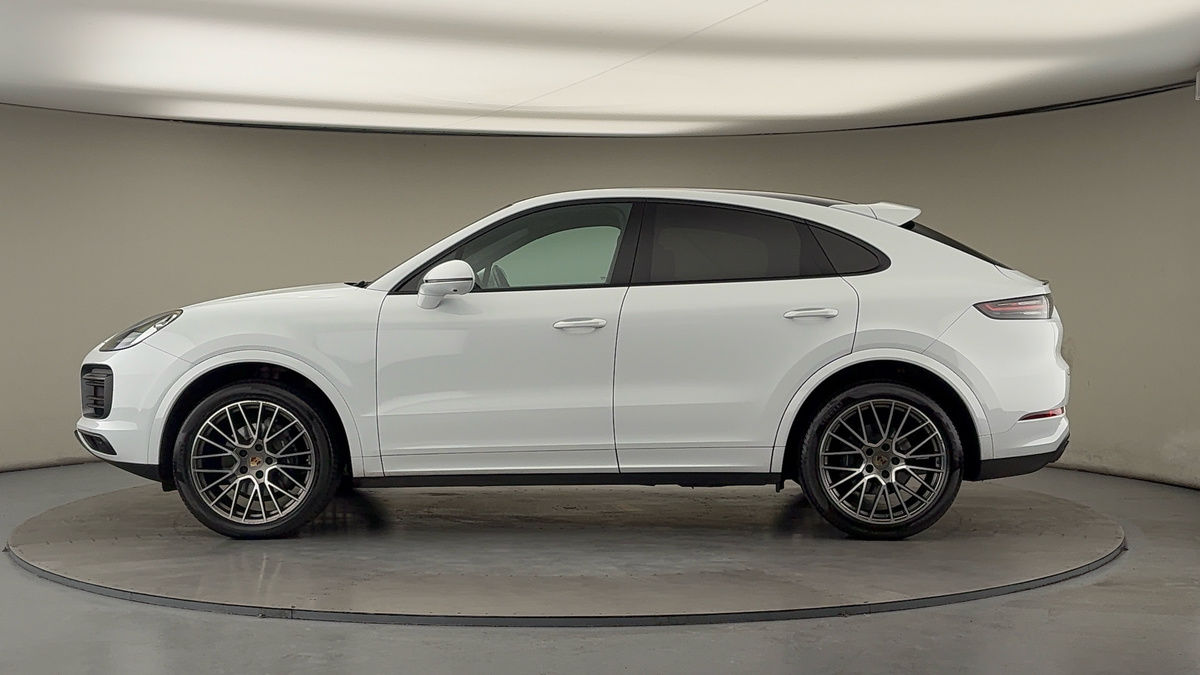 Porsche Cayenne Image 15