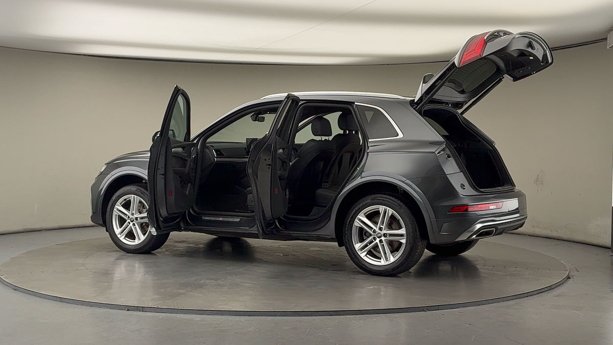 More views of Audi Q5