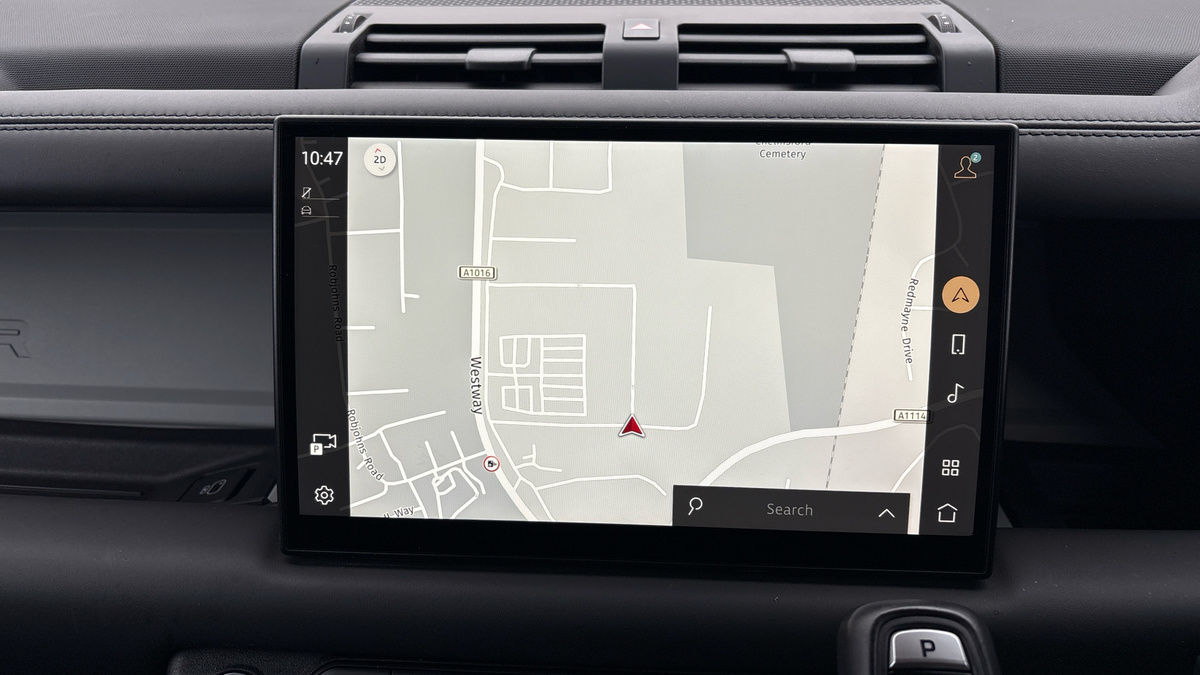 Land Rover Defender 110 Urban Image 17