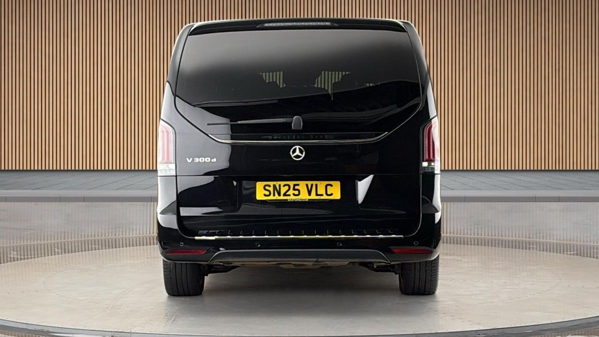Mercedes-Benz V Class Image 4