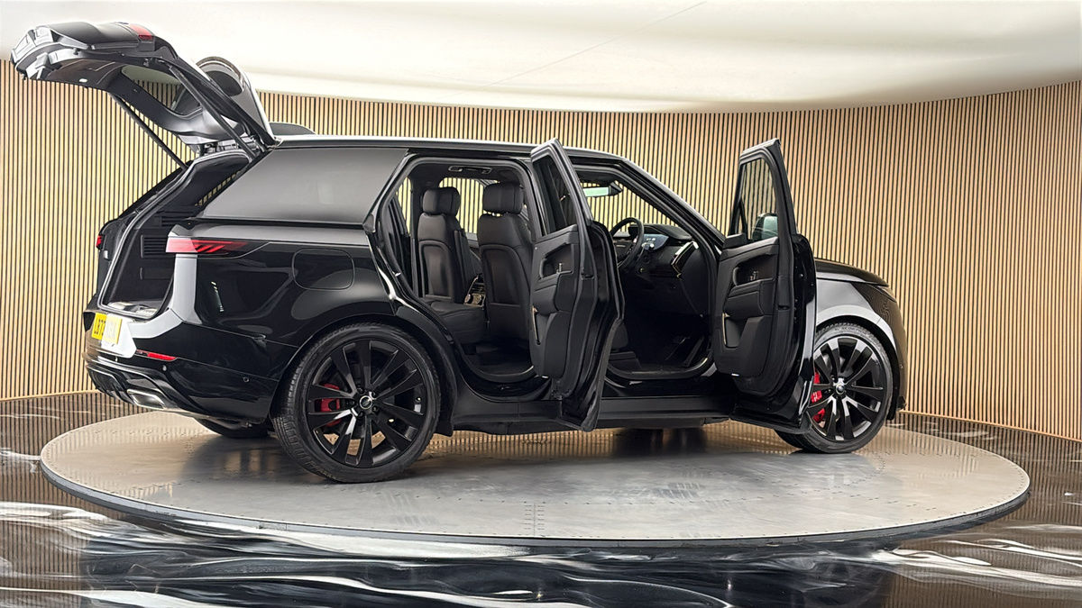 More views of Land Rover Range Rover Sport