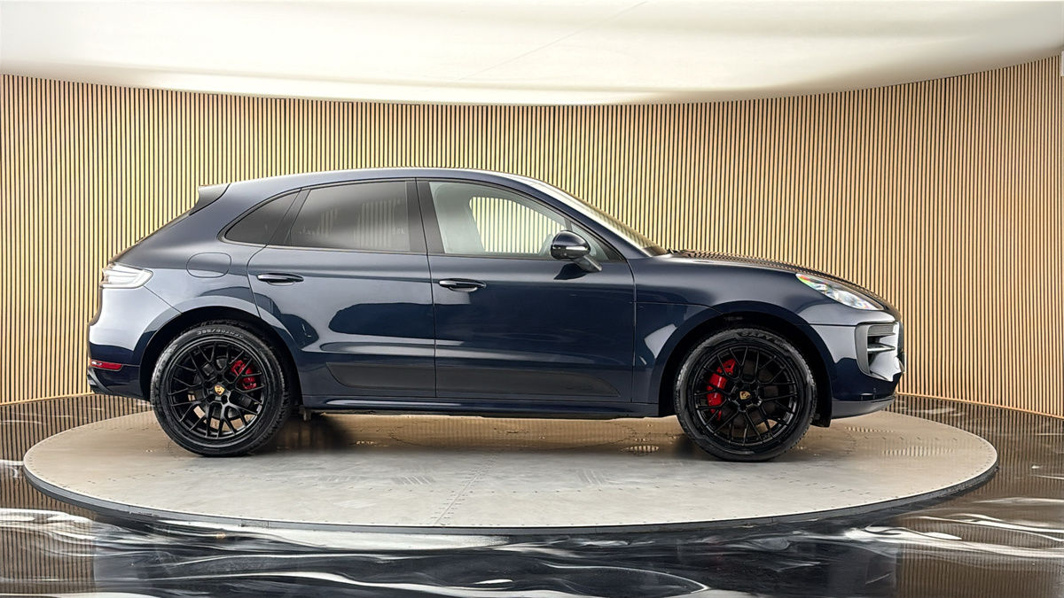 More views of Porsche Macan