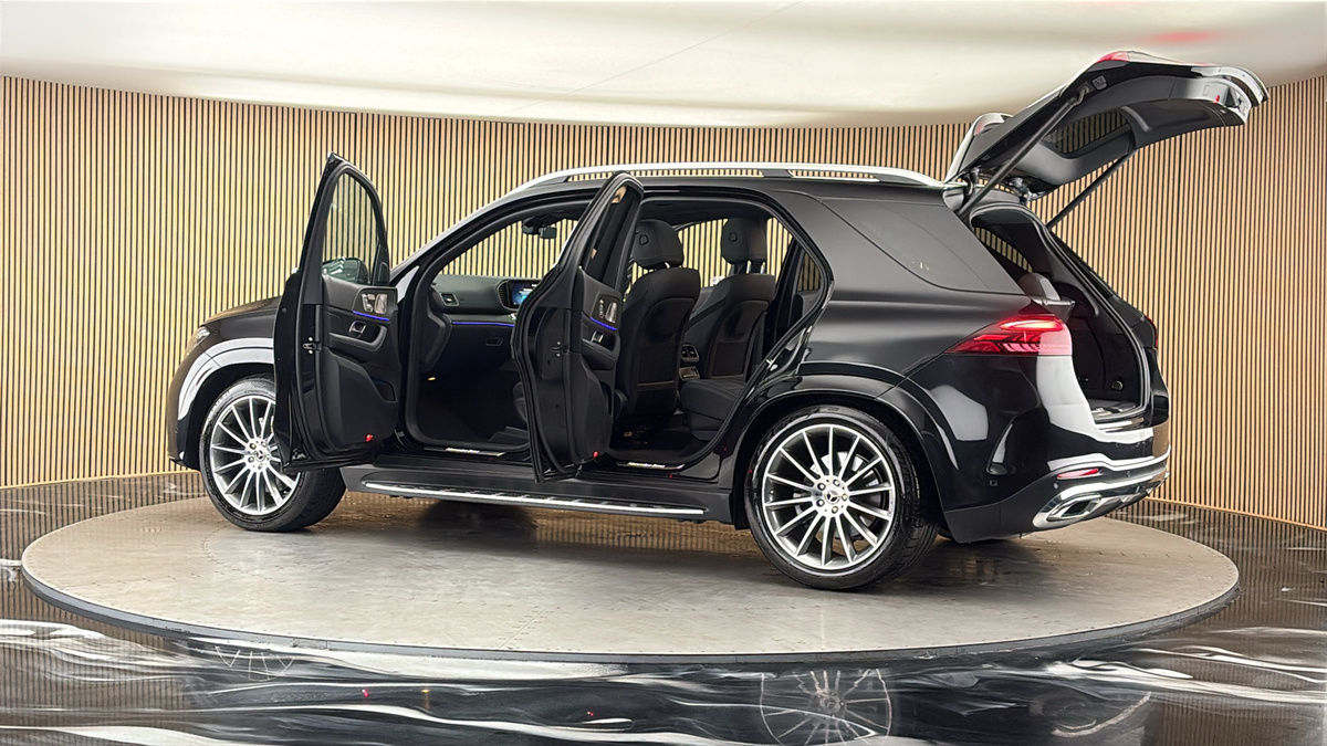 More views of Mercedes-Benz GLE