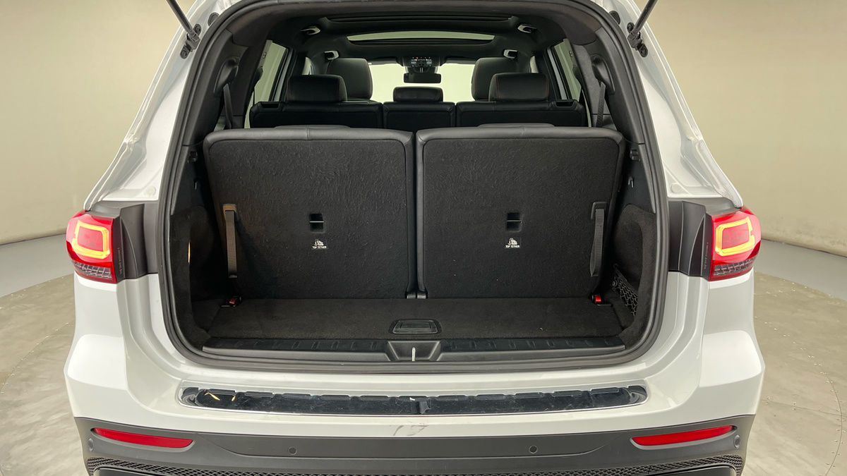 Mercedes-Benz GLB Image 11