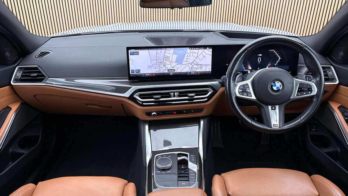 BMW 3 Series Image 12