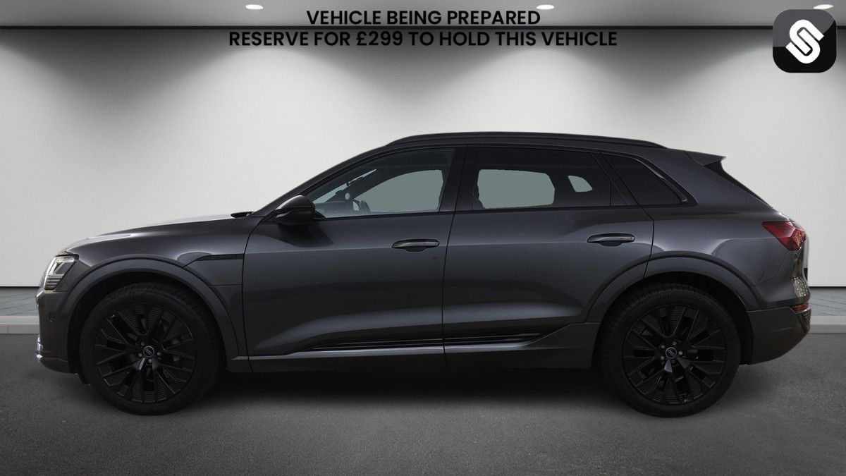 Audi Q8 e-tron Image 6