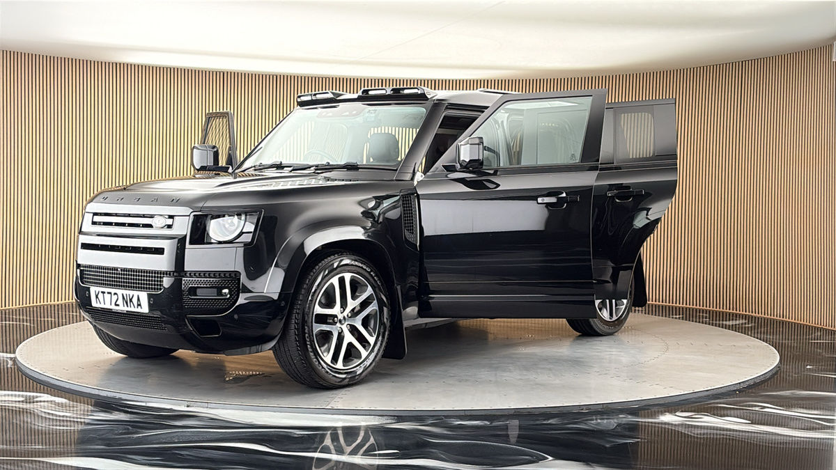 More views of Land Rover Defender 110