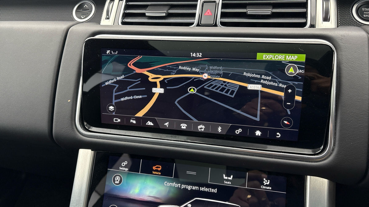 Land Rover Range Rover Image 17