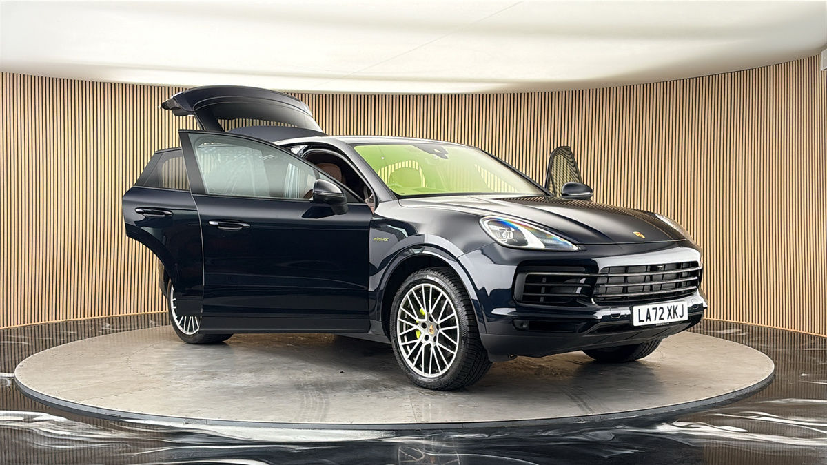 More views of Porsche Cayenne