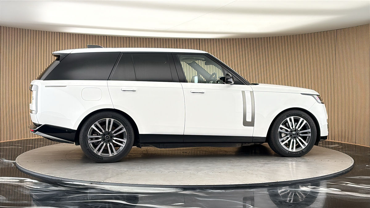 More views of Land Rover Range Rover