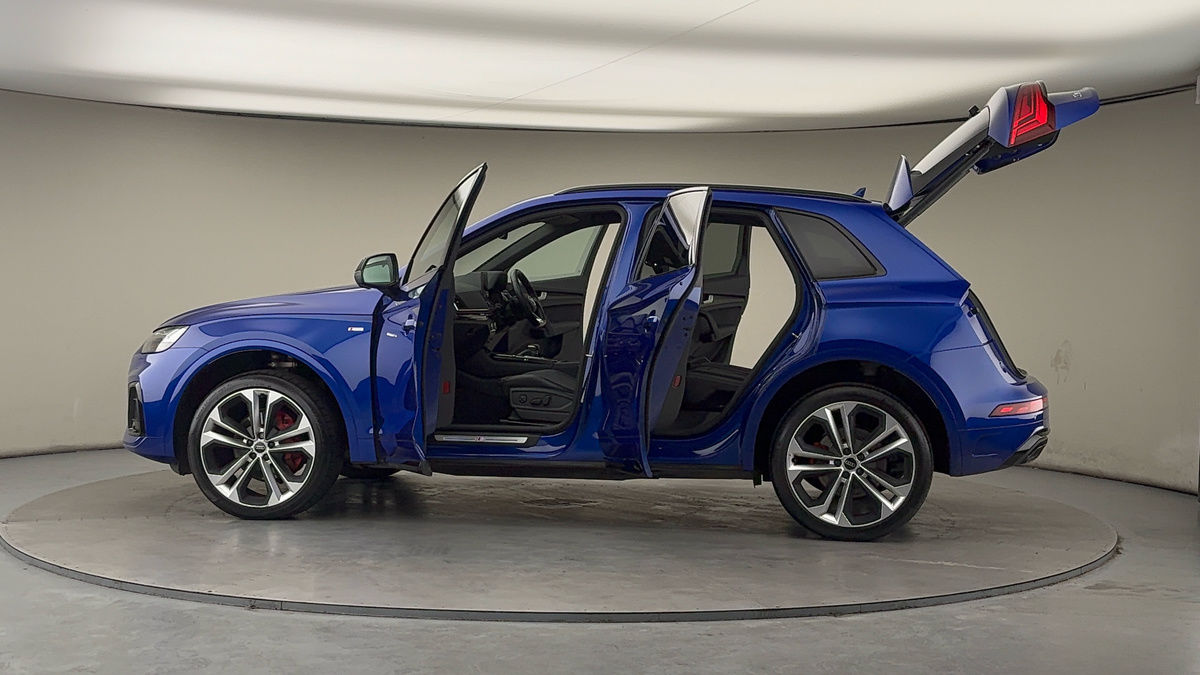 More views of Audi Q5