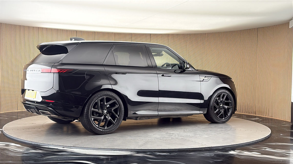 More views of Land Rover Range Rover Sport