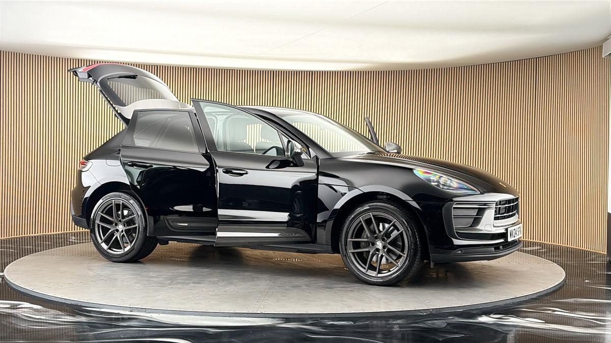 More views of Porsche Macan