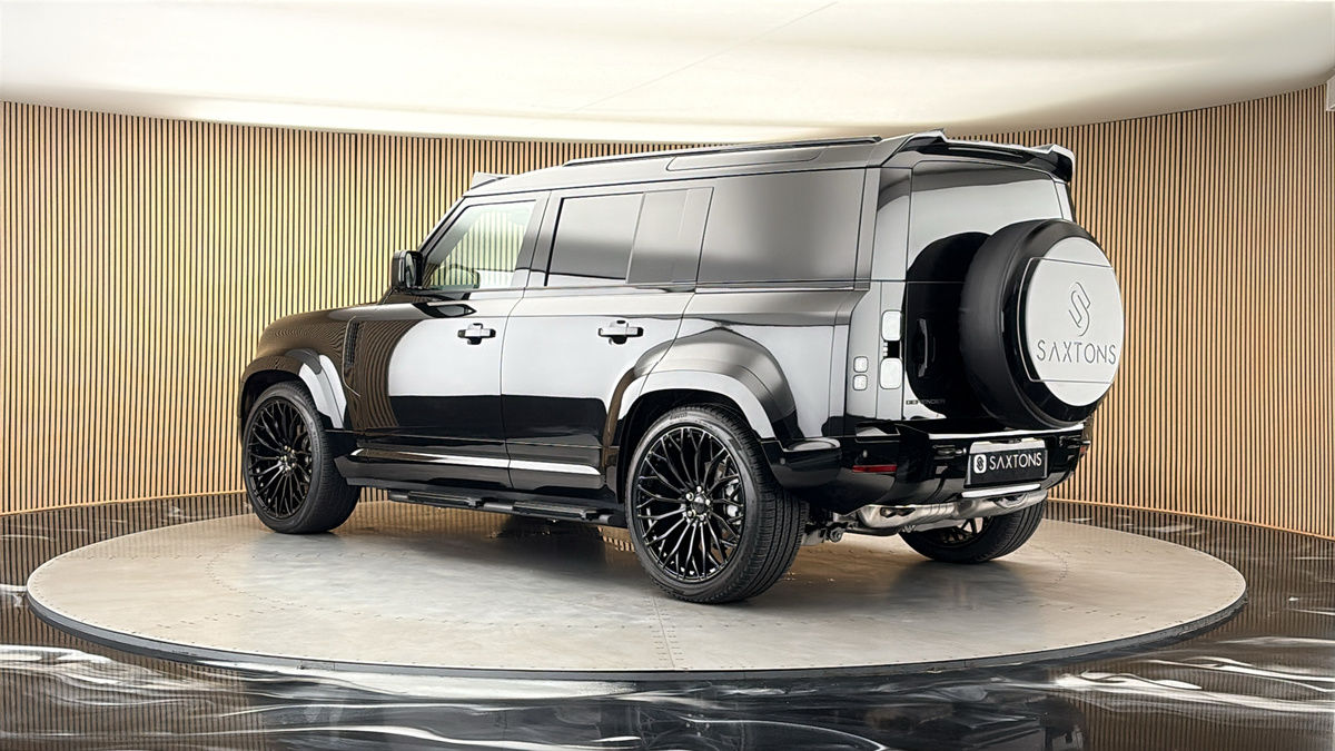More views of Land Rover Defender 110