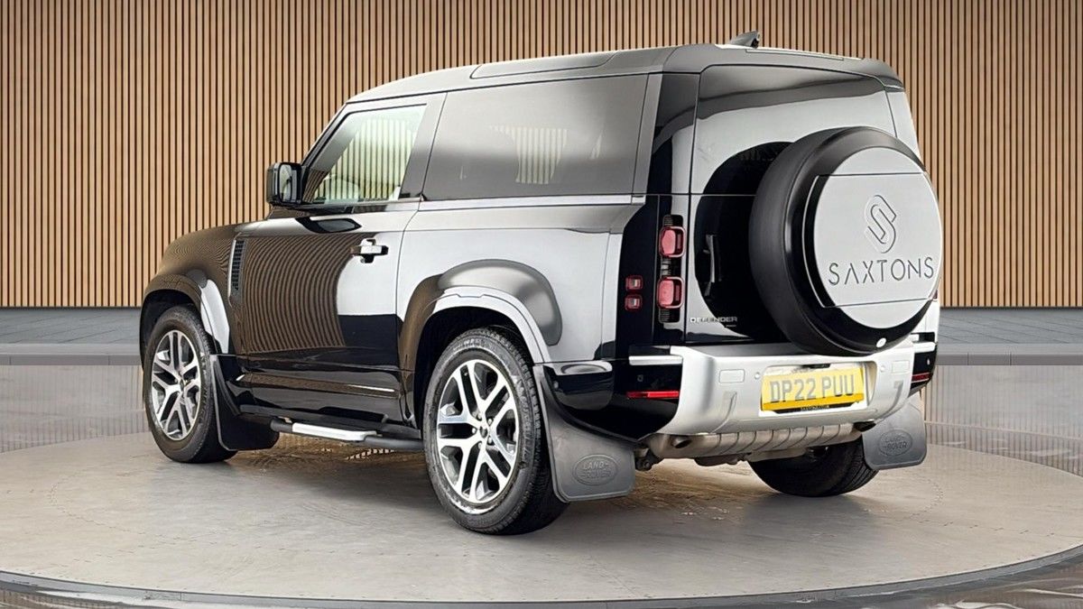 Land Rover Defender 90 Image 2