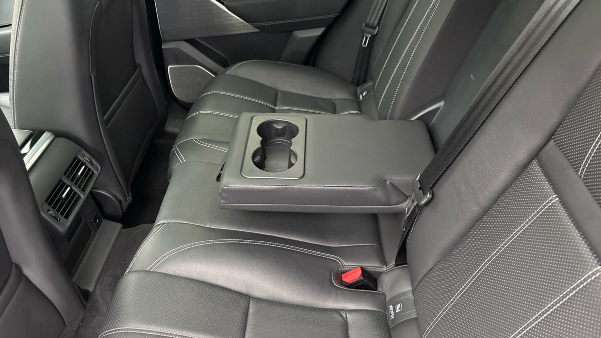 Land Rover Range Rover Velar Image 9