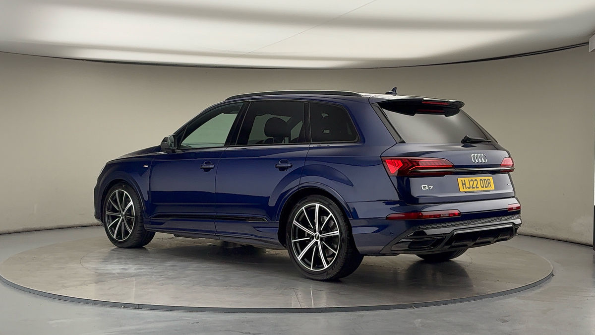 More views of Audi Q7