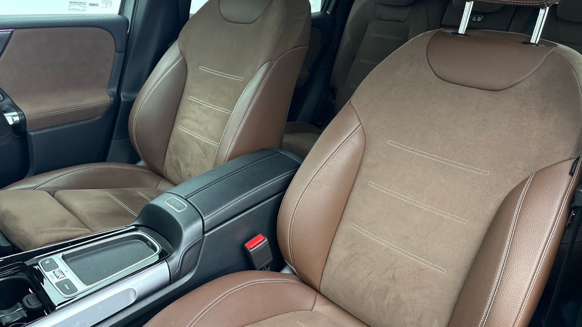 Mercedes-Benz GLB Image 7