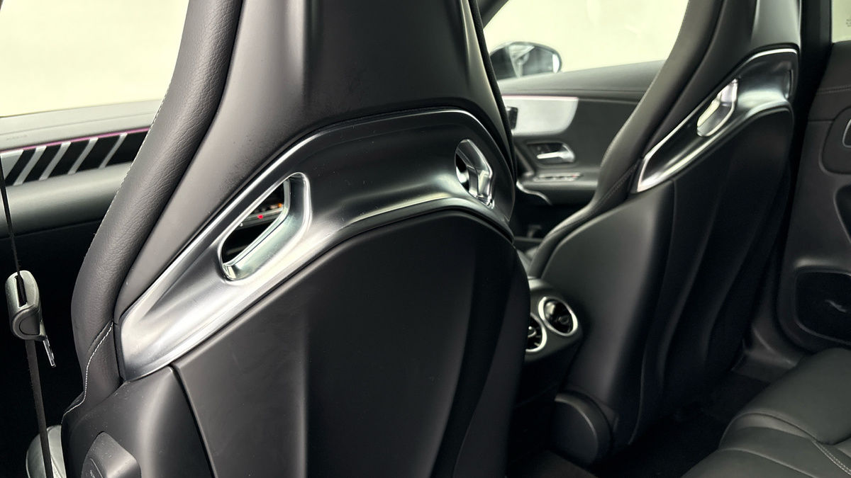 Mercedes-Benz CLA Image 34