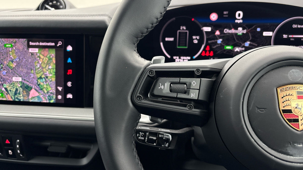 Porsche Cayenne Image 13