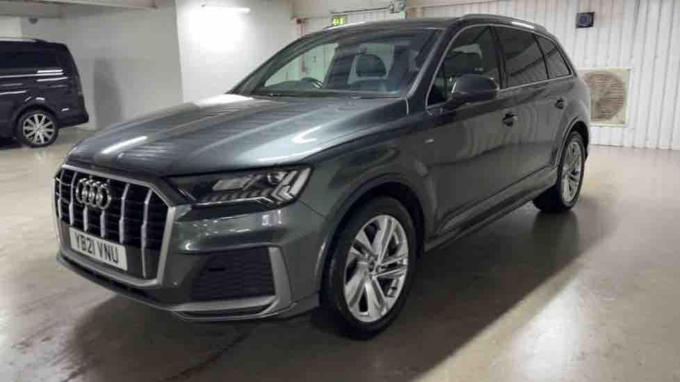 More views of Audi Q7