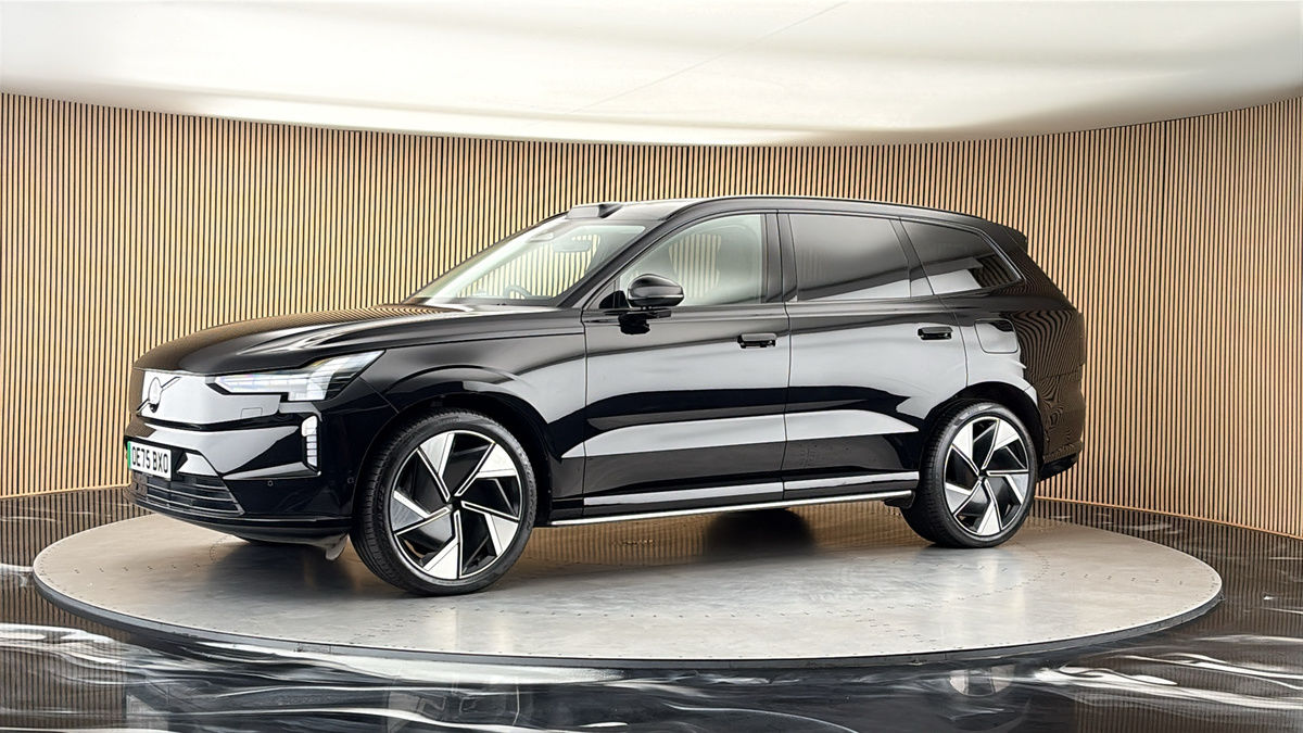 More views of Volvo EX90