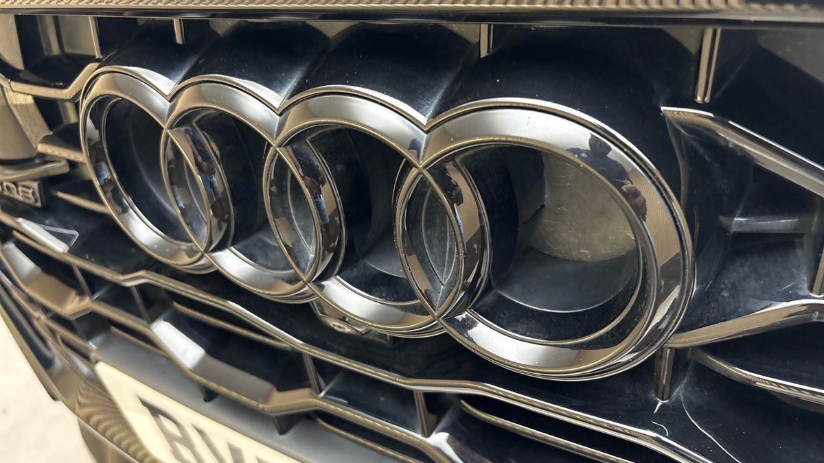 Audi RSQ8 Image 24
