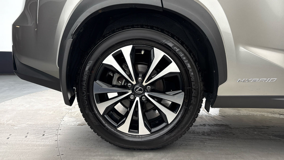 Lexus NX Image 10