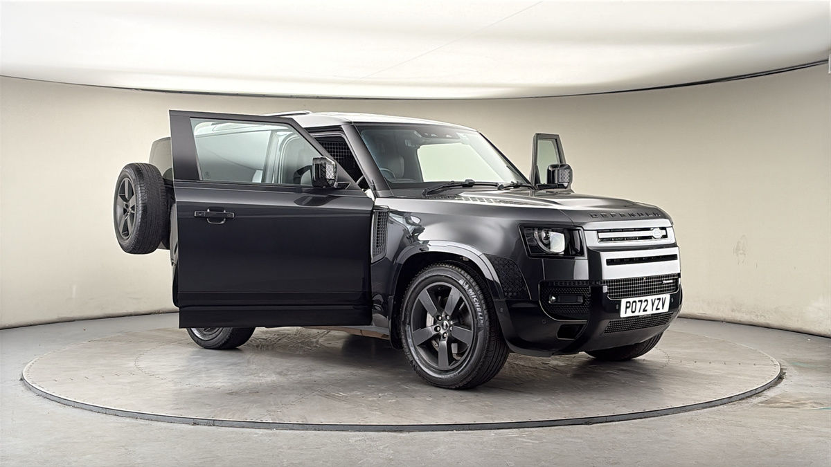 More views of Land Rover Defender 90