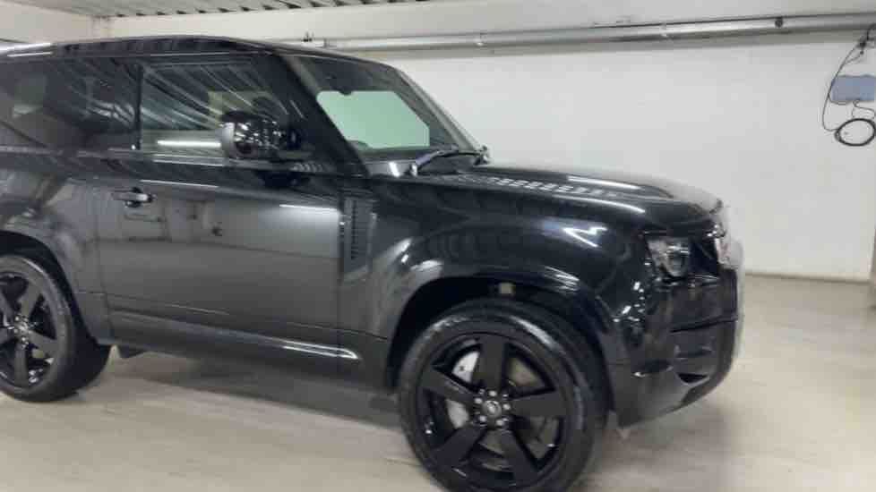 More views of Land Rover Defender 90