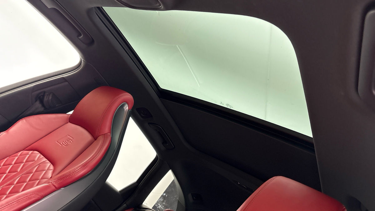 Audi S4 Avant Image 6