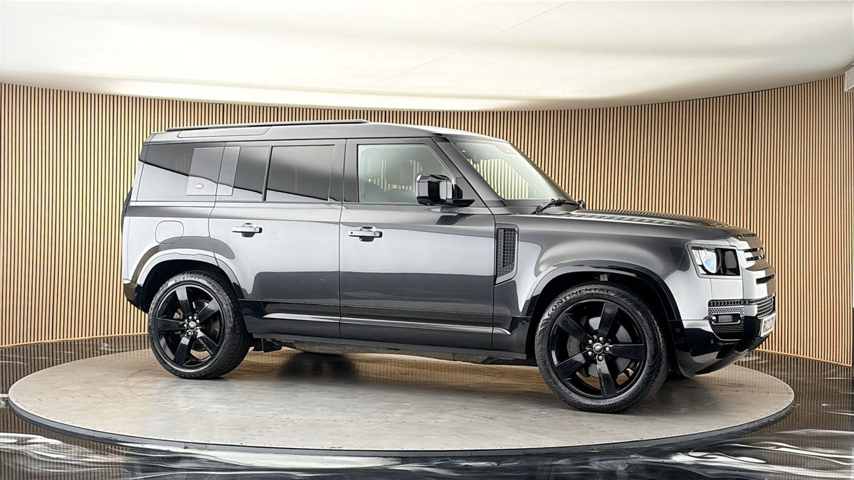 More views of Land Rover Defender 110