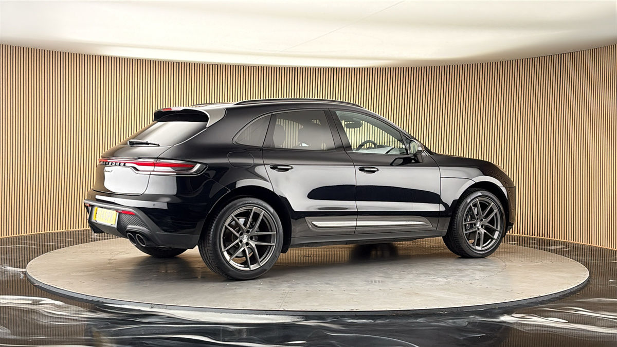 More views of Porsche Macan