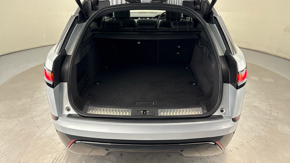 Land Rover Range Rover Velar Image 11