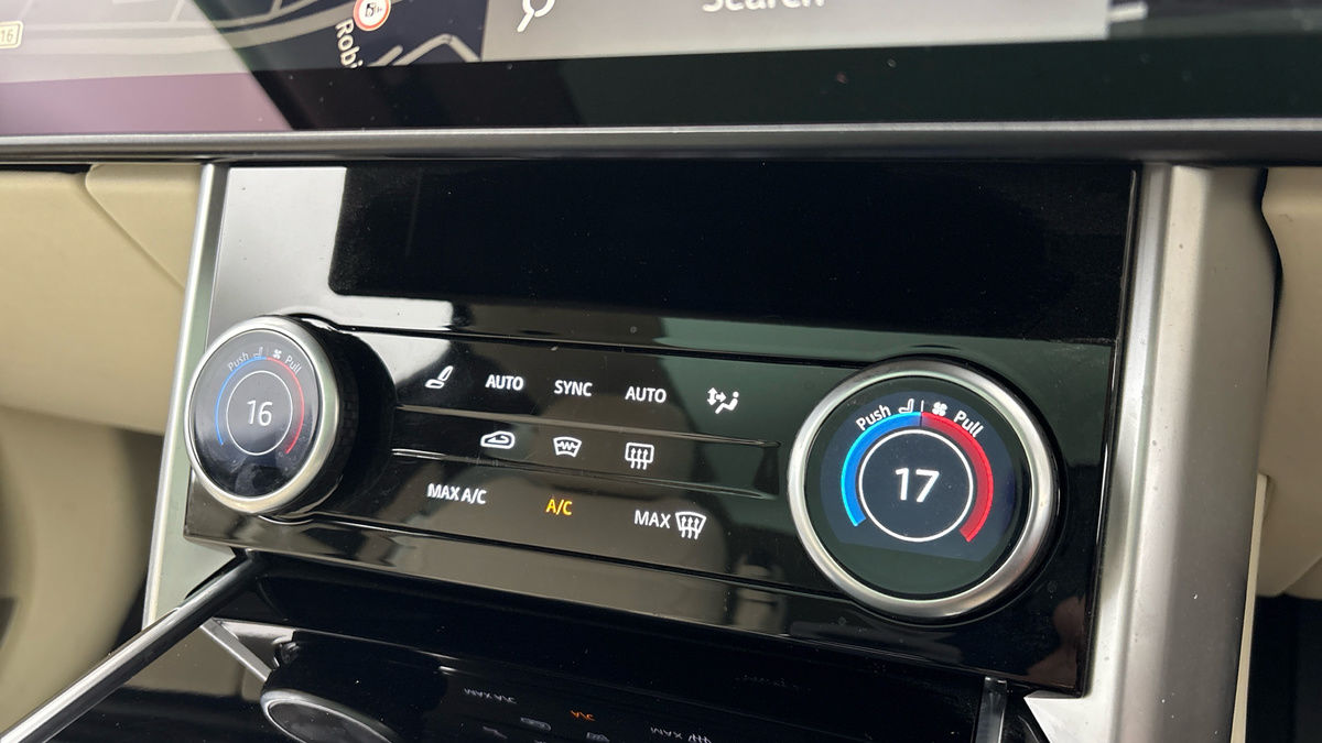 Land Rover Range Rover Image 26