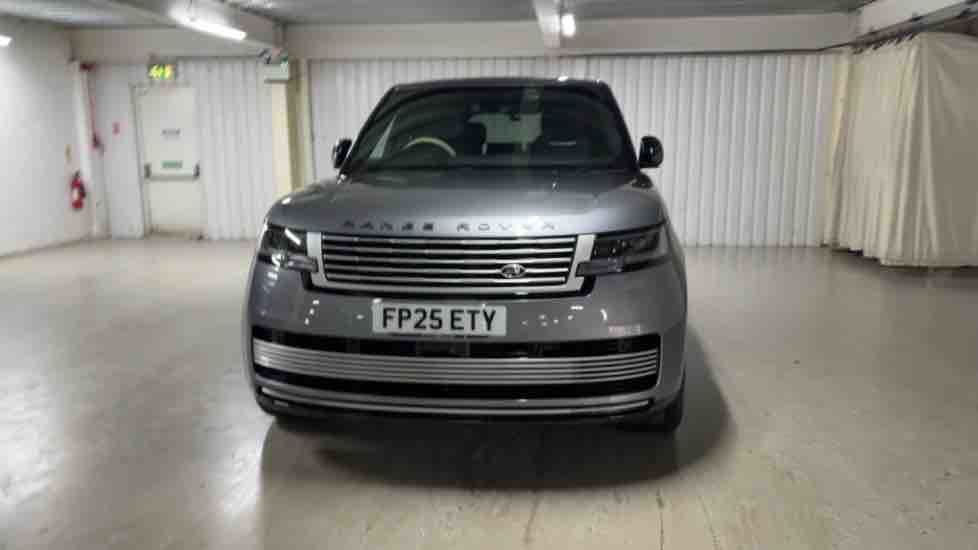 More views of Land Rover Range Rover