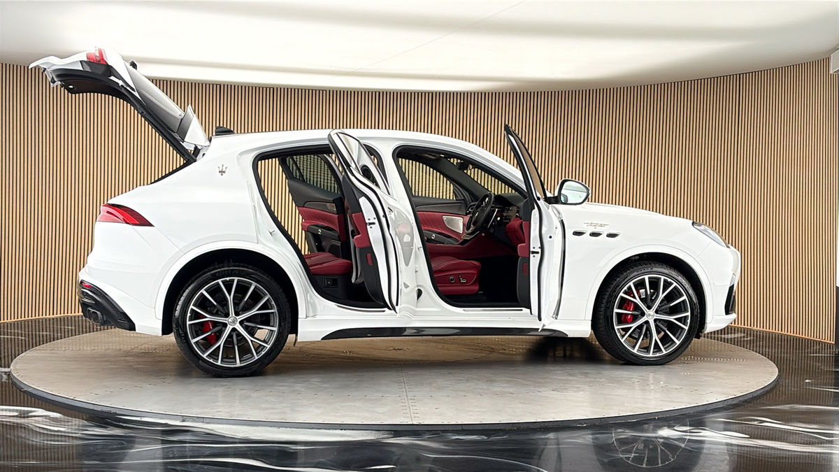 More views of Maserati Grecale