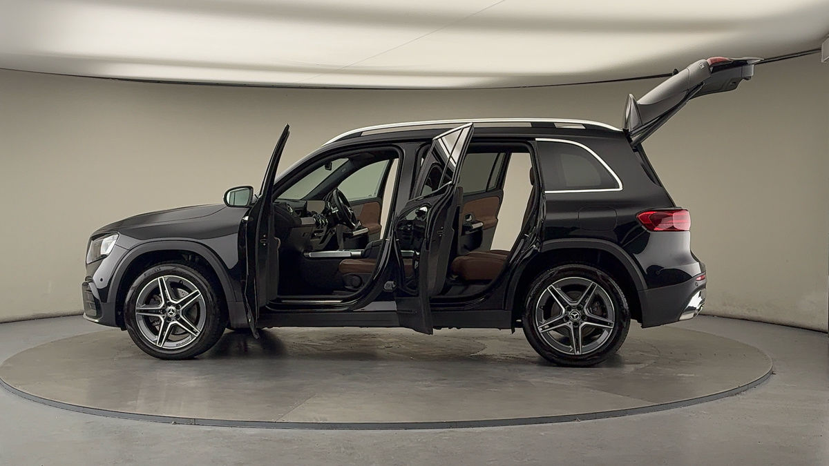 More views of Mercedes-Benz GLB